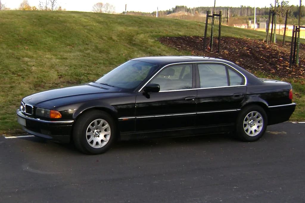 2000 BMW 740IA