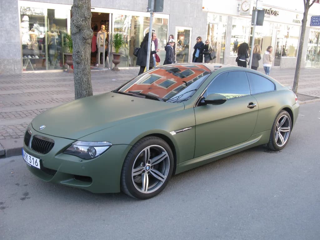 BMW M6 Coupe 2015 | nakhon100 | CC BY 2.0 | commons.wikimedia.org