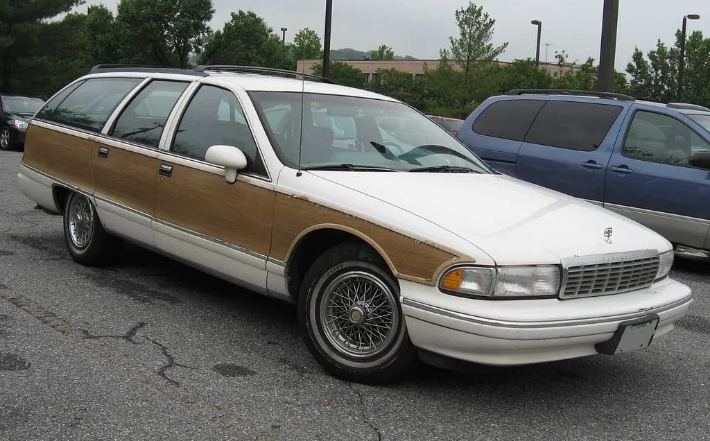 Chevrolet Caprice 1995 | IFCAR | Public domain | commons.wikimedia.org