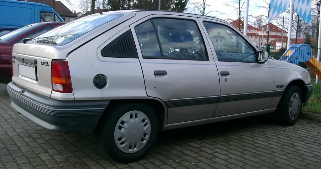 Chevrolet Kadett 1998 | Rudolf Stricker | Public domain | commons.wikimedia.org