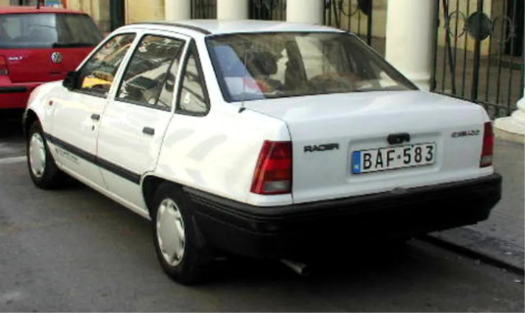 Daewoo Racer 1995 | MartinHansV | Public domain | commons.wikimedia.org