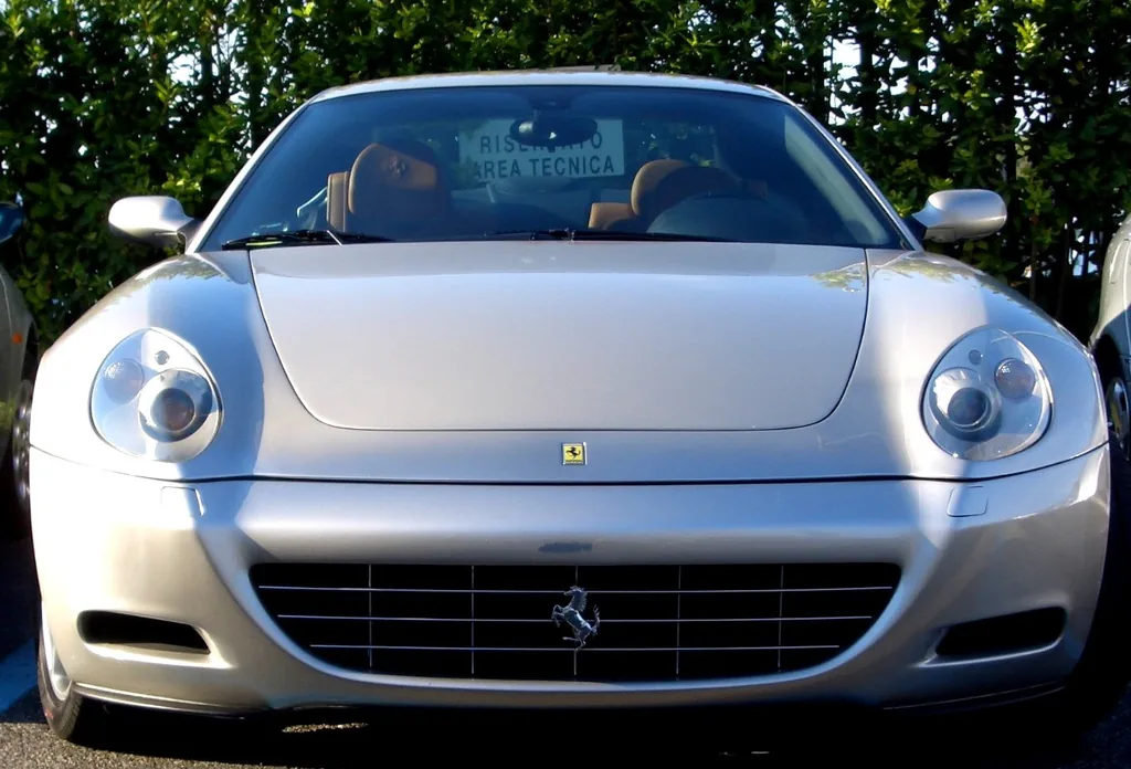 Ferrari 612 2011 | User Adriano on it.wikipedia | CC BY-SA 3.0 | commons.wikimedia.org