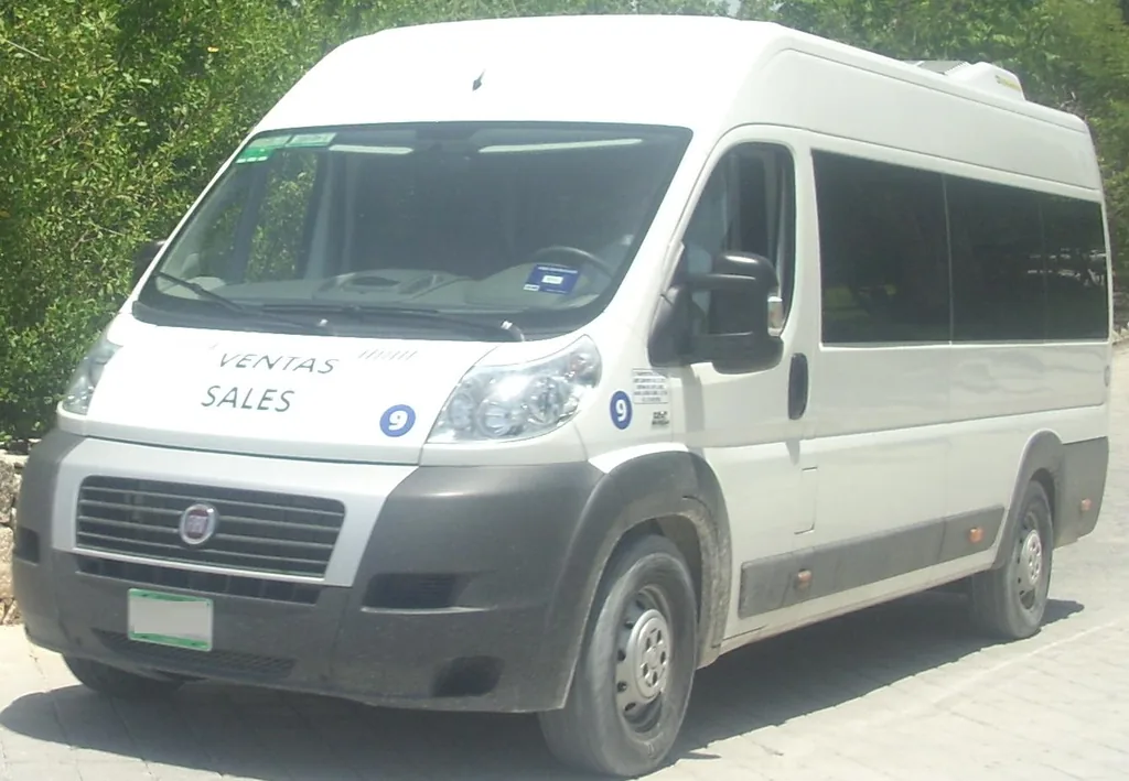 Fiat Ducato Van 1998 | Bull-Doser | Public domain | commons.wikimedia.org