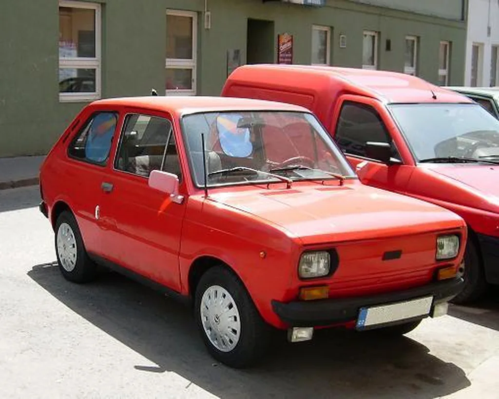 Fiat Fastback 2027 | Radek Weigel | Public domain | commons.wikimedia.org