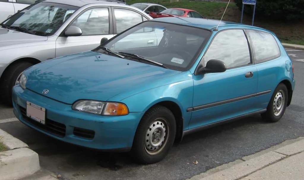 Honda Civic Hatch 1998 | IFCAR | Public domain | commons.wikimedia.org