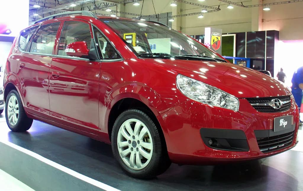 JAC J6 2016 | raul;Cropped and minor alterations by uploader Mr.choppers | CC BY-SA 2.0 | commons.wikimedia.org