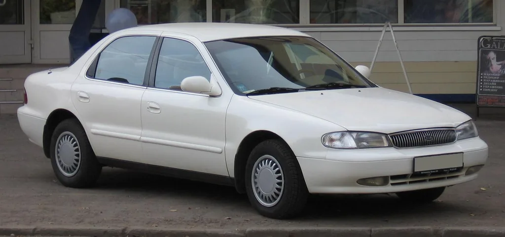 Kia Motors Clarus 2000 | No machine-readable author provided. Ilya p assumed (based on copyright claims). | Public domain | commons.wikimedia.org