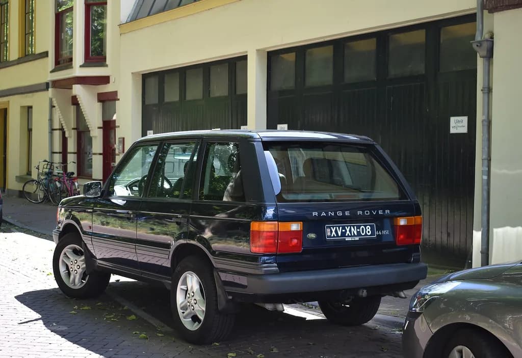 Land Rover Range.r. 2022 | Dennis Elzinga | CC BY 2.0 | commons.wikimedia.org