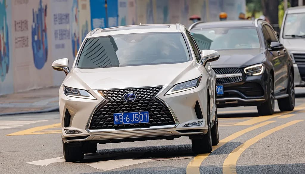 Lexus Rx-450H 2027 | Dinkun Chen | CC BY-SA 4.0 | commons.wikimedia.org