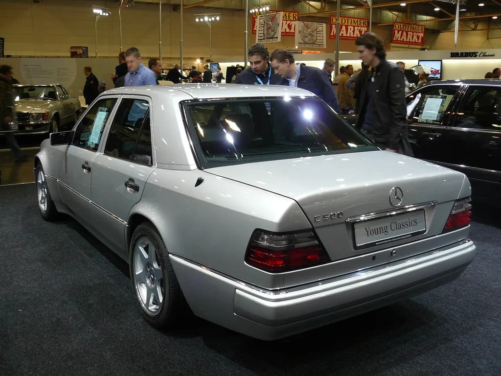 Mercedes-Benz 500-E 1993 | Lebubu93 | CC BY-SA 3.0 | commons.wikimedia.org