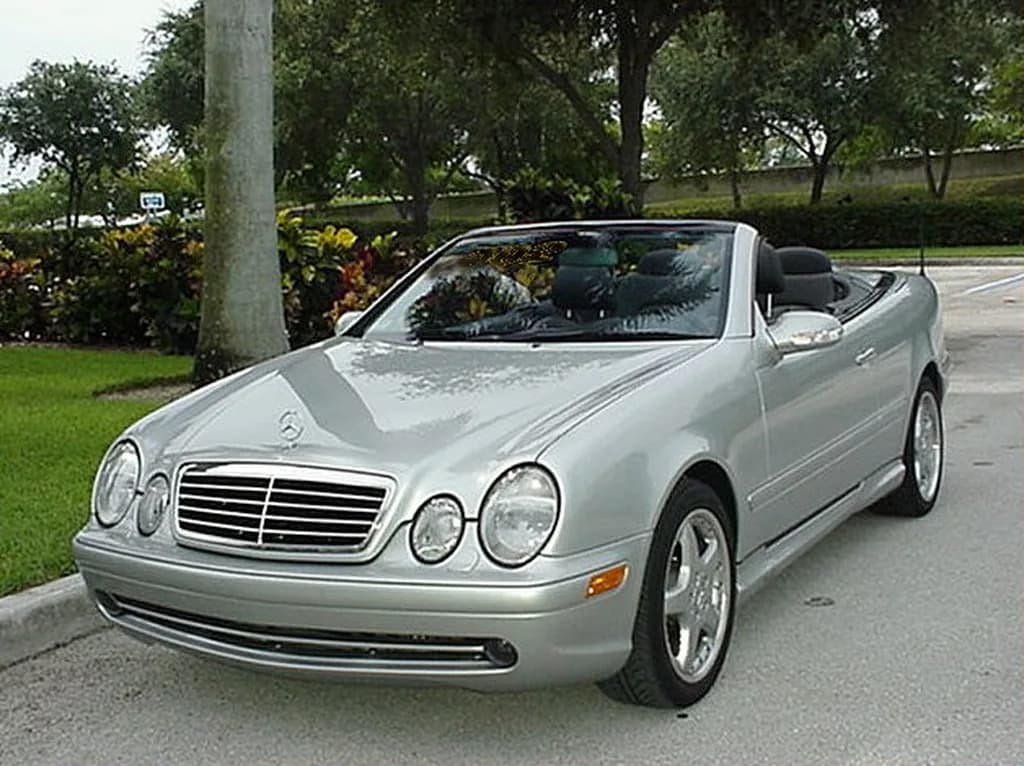 Mercedes-Benz Clk-55 2006 | SpeedProPhoto | CC BY 2.0 | commons.wikimedia.org