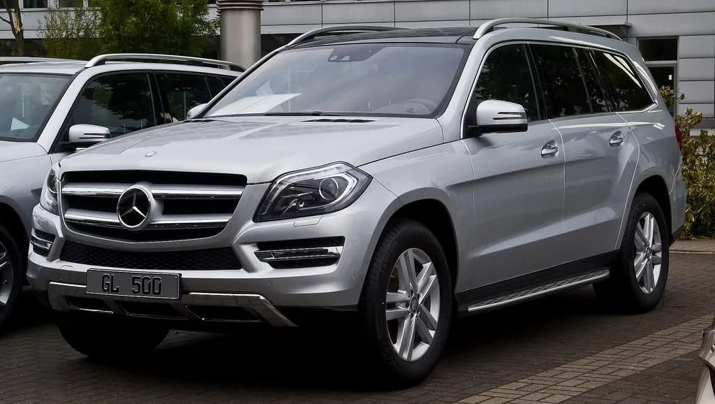 Mercedes-Benz GL-500 2016 | M 93 | CC BY-SA 3.0 de | commons.wikimedia.org