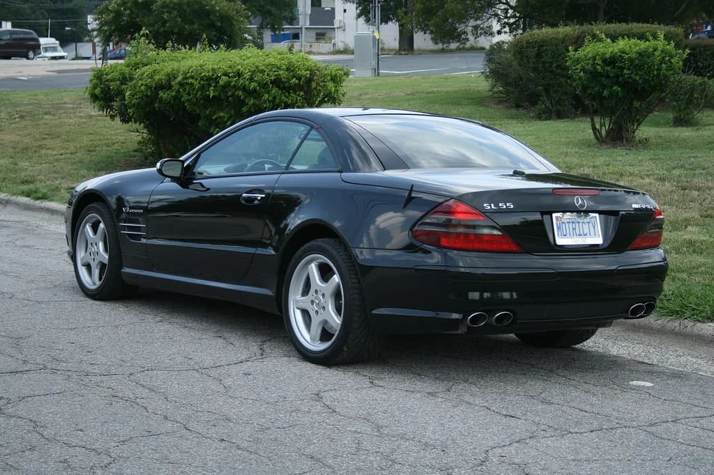Mercedes-Benz Sl-55 2008 | Ildar Sagdejev (Specious) | CC BY-SA 3.0 | commons.wikimedia.org