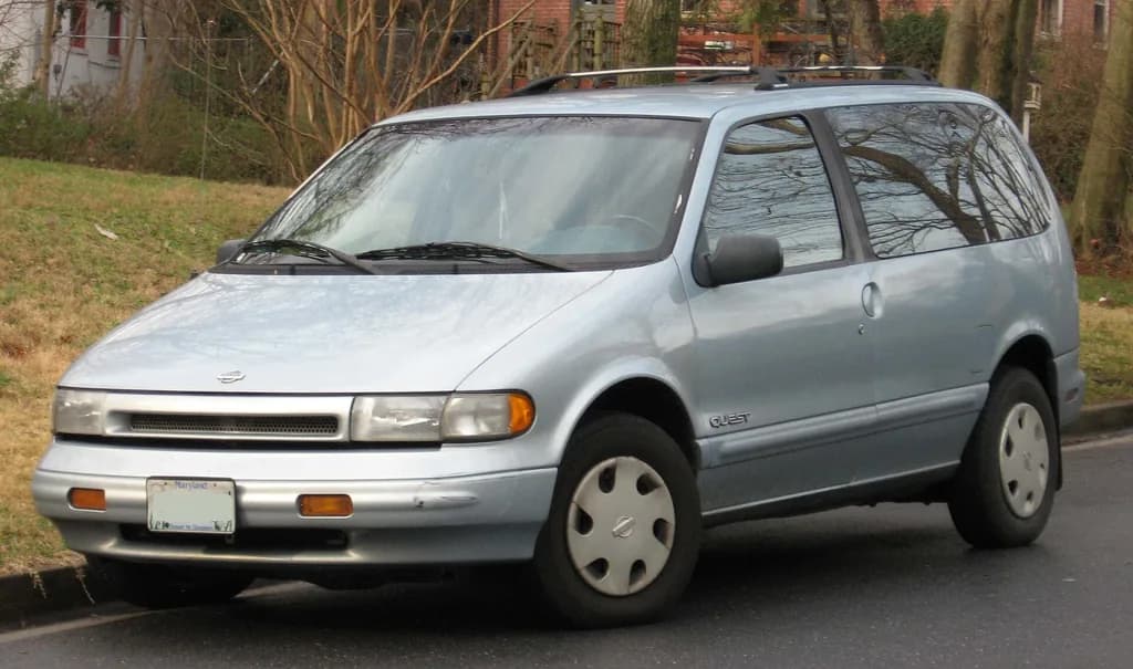 Nissan Quest 1995 | IFCAR | Public domain | commons.wikimedia.org