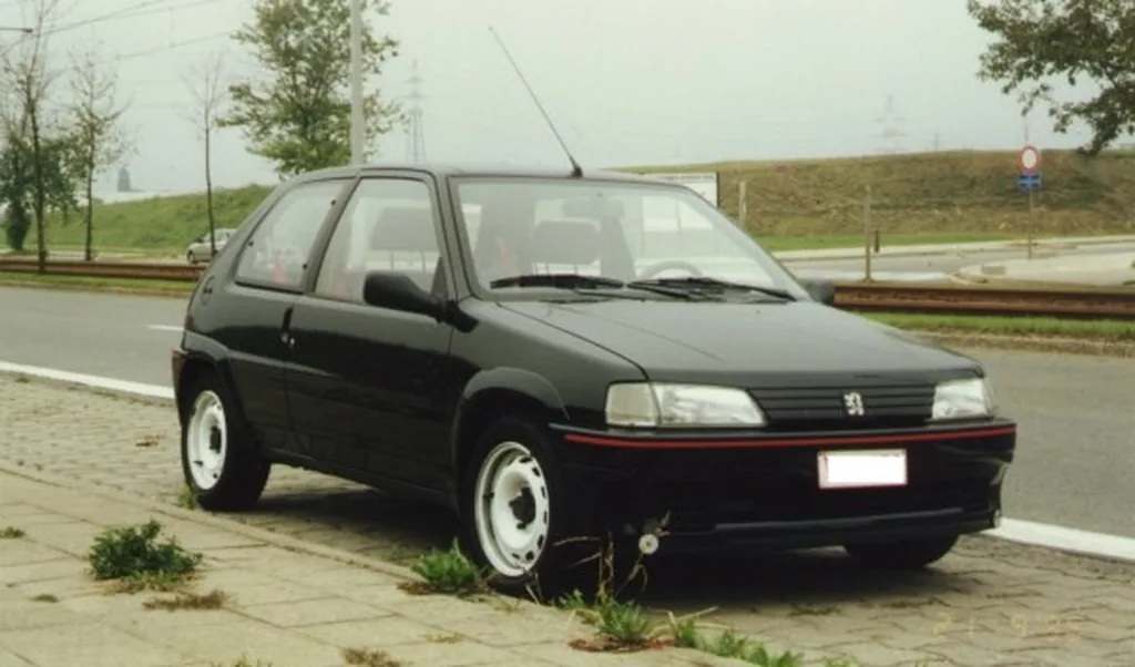Peugeot 106 2001 | Unknown Author | CC BY-SA 3.0 | commons.wikimedia.org