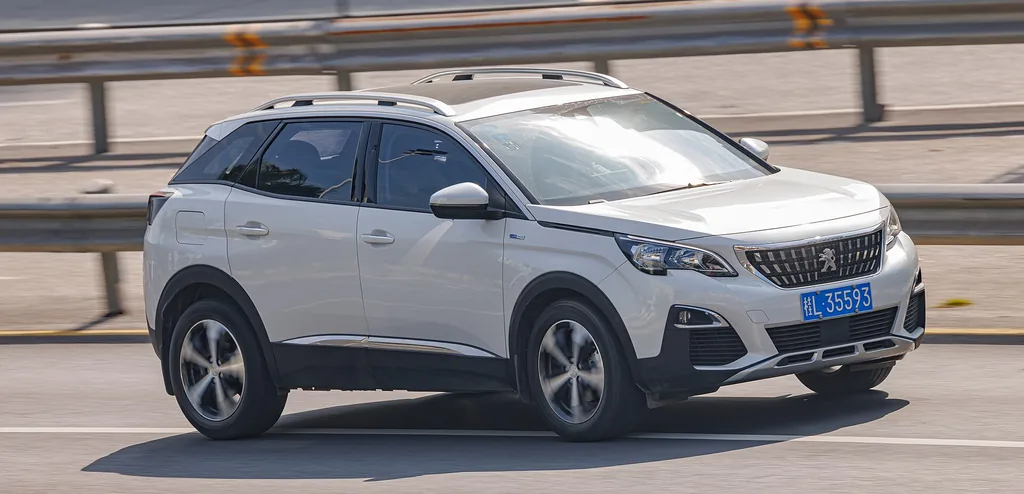 Peugeot 3008 2023 | Dinkun Chen | CC BY-SA 4.0 | commons.wikimedia.org