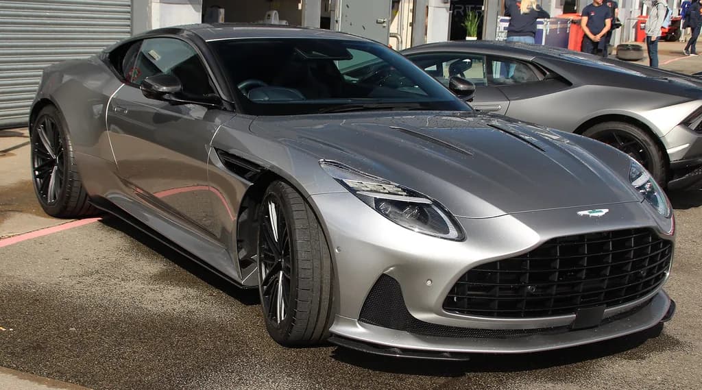 Aston Martin DB12 2027 | MrWalkr | CC BY-SA 4.0 | commons.wikimedia.org