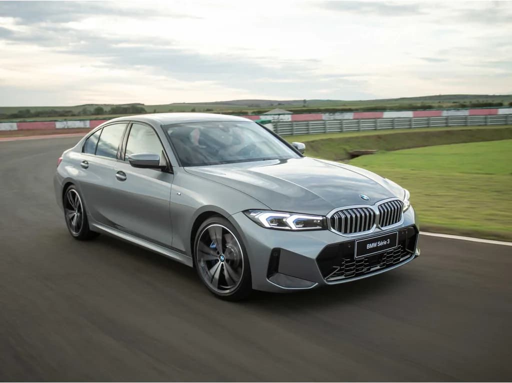 BMW 330E 2027