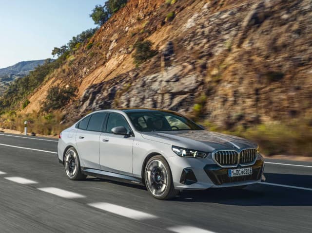 2027 BMW 530E M Sport 2.0 TURBO Aut. (híbrido)
