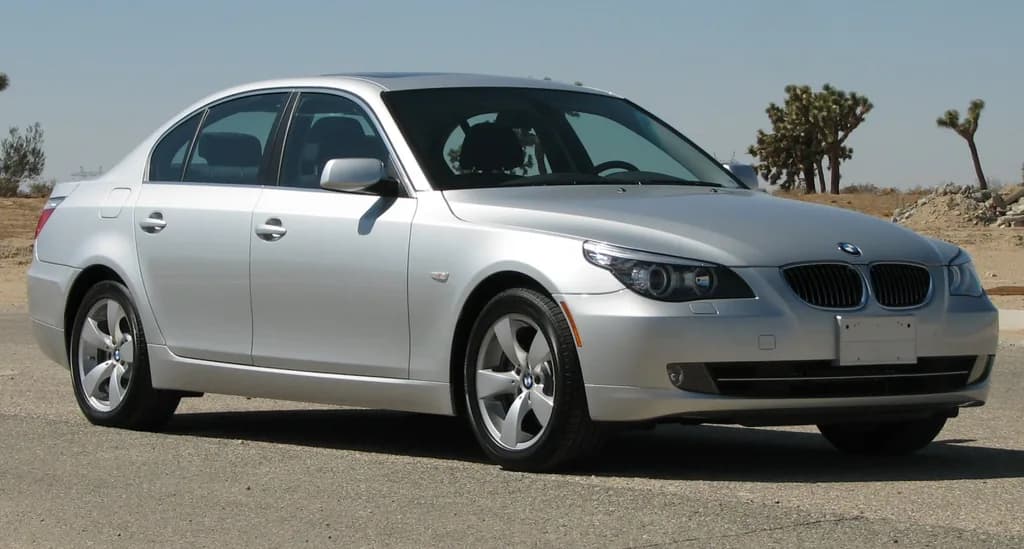 BMW 535IA 2010 | National Highway Traffic Safety Administration | Public domain | commons.wikimedia.org