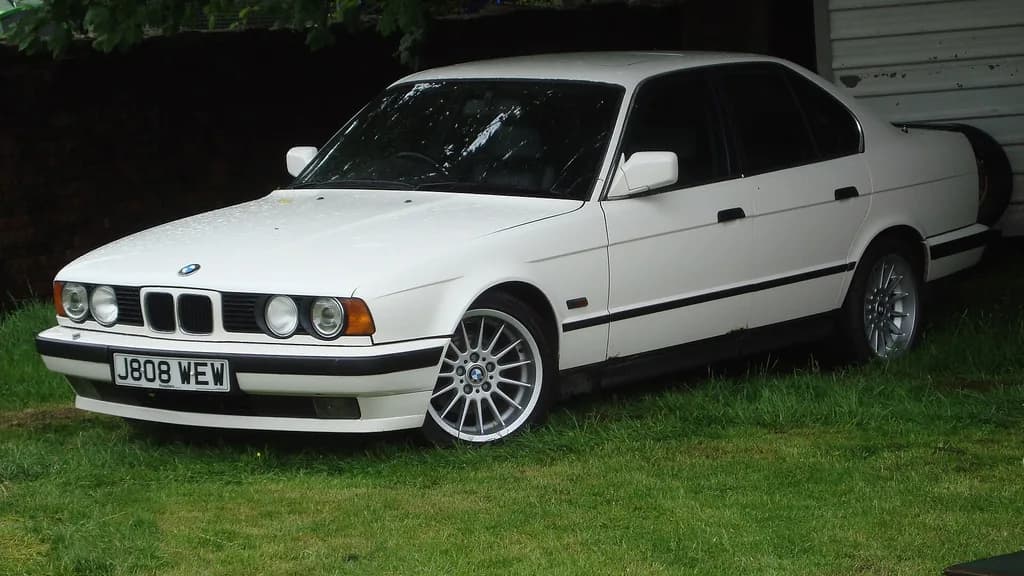 BMW 540I 1992 | Kieran White from Manchester, England | CC BY 2.0 | commons.wikimedia.org