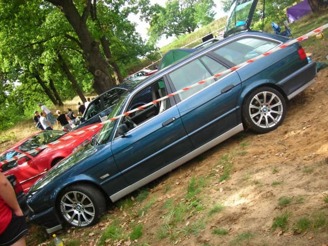 2000 BMW 540IA