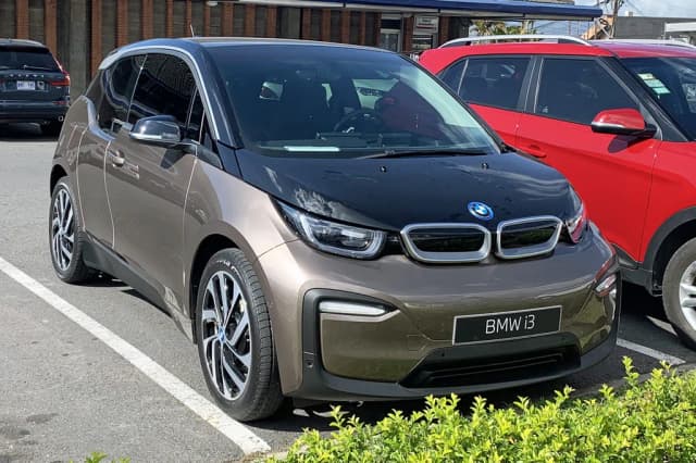 2022 BMW i3 BEV Full 170CV Aut. (elétrico)