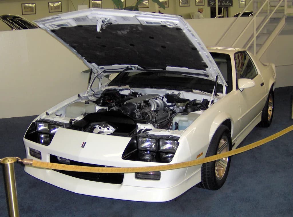 Chevrolet A-10 1989 | Stephen Foskett (Wikipedia User: sfoskett) | CC BY-SA 3.0 | commons.wikimedia.org