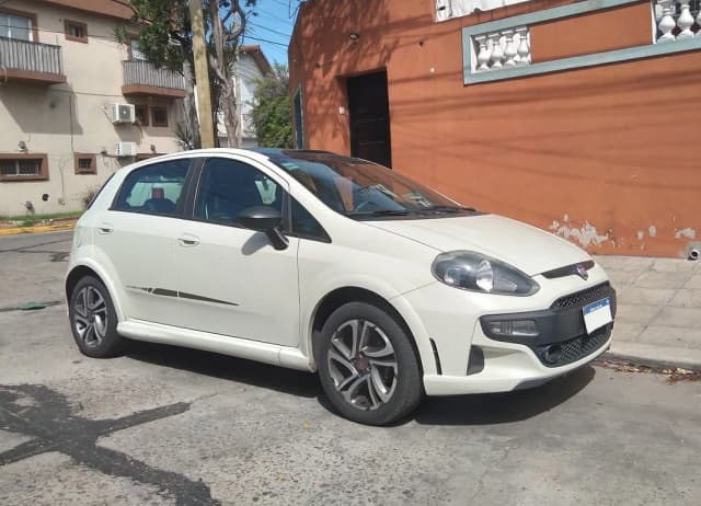 2017 Fiat Punto Attractive 1.4 Fire Flex 8V 5P