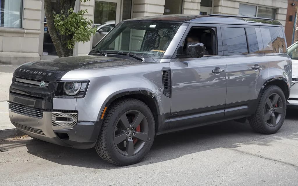 Land Rover Defender 2020 | Mr.choppers | CC BY-SA 3.0 | commons.wikimedia.org