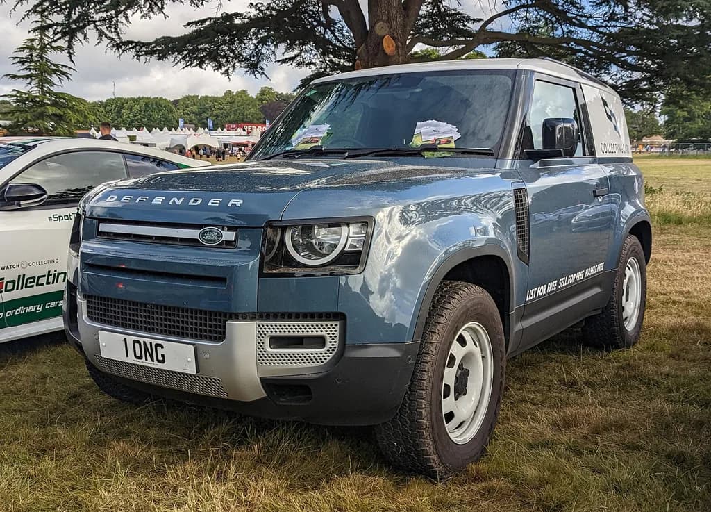 Land Rover Defender 2021 | Calreyn88 | CC BY-SA 4.0 | commons.wikimedia.org
