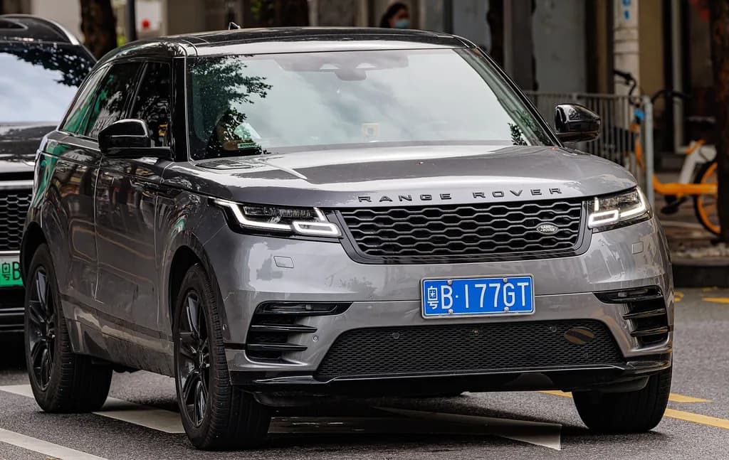 Land Rover Range Rover Velar 2027 | Dinkun Chen | CC BY-SA 4.0 | commons.wikimedia.org