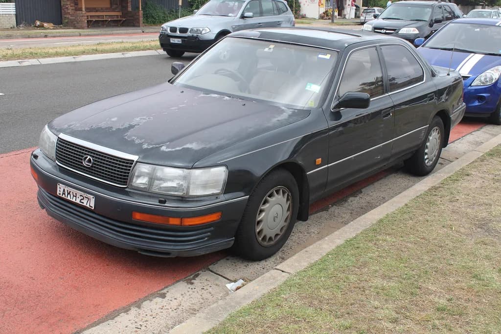 Lexus LS 1991 | Jeremy from Sydney, Australia | CC BY 2.0 | commons.wikimedia.org