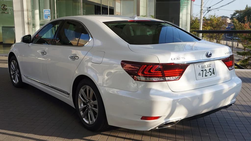 Lexus LS 2011