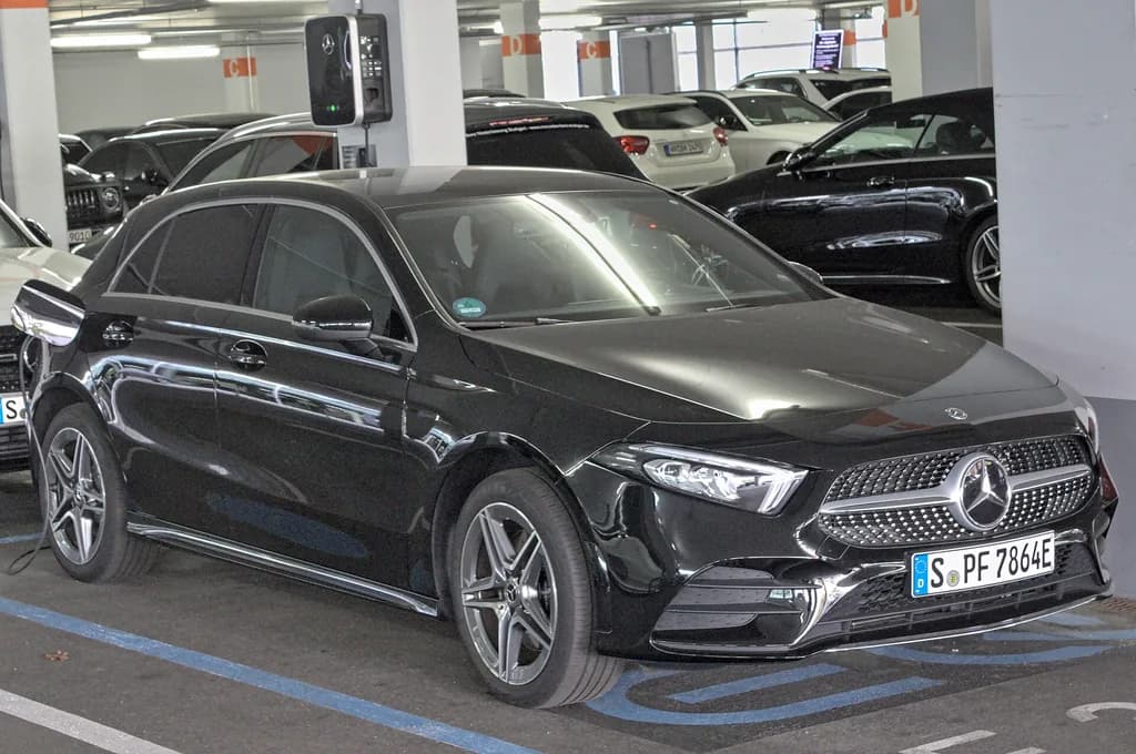 Mercedes-Benz E-53 2020 | Alexander Migl | CC BY-SA 4.0 | commons.wikimedia.org