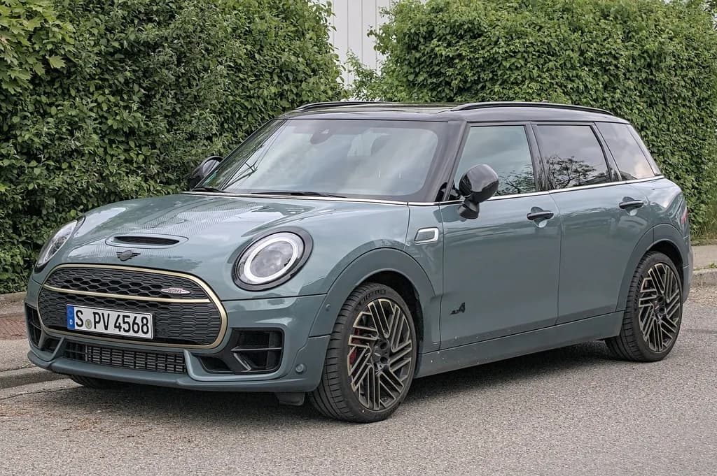 MINI Cooper 2024 | Alexander-93 | CC BY-SA 4.0 | commons.wikimedia.org