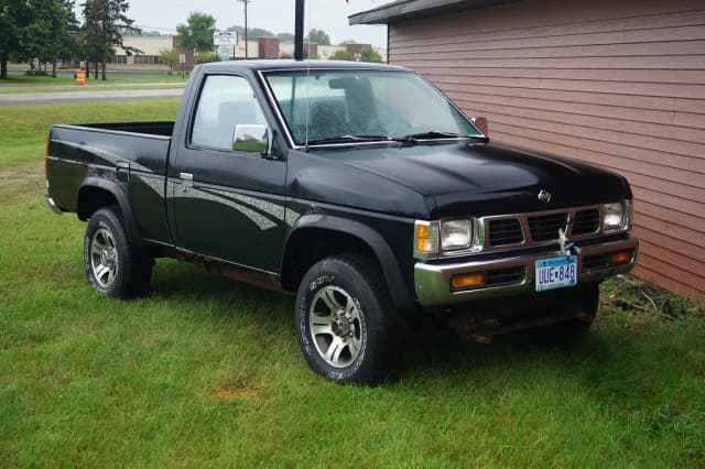 1997 Nissan Pick-Up CD Ax/ Dx 4x4 Diesel