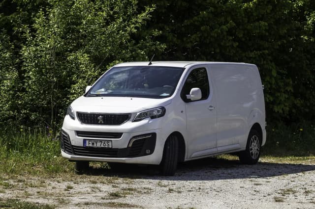 2023 Peugeot E-Expert Cargo 136CV (elétrico)