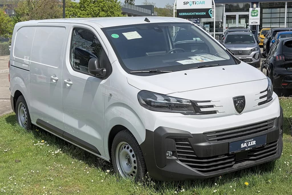Peugeot Expert 2025 | Alexander Migl | CC BY-SA 4.0 | commons.wikimedia.org