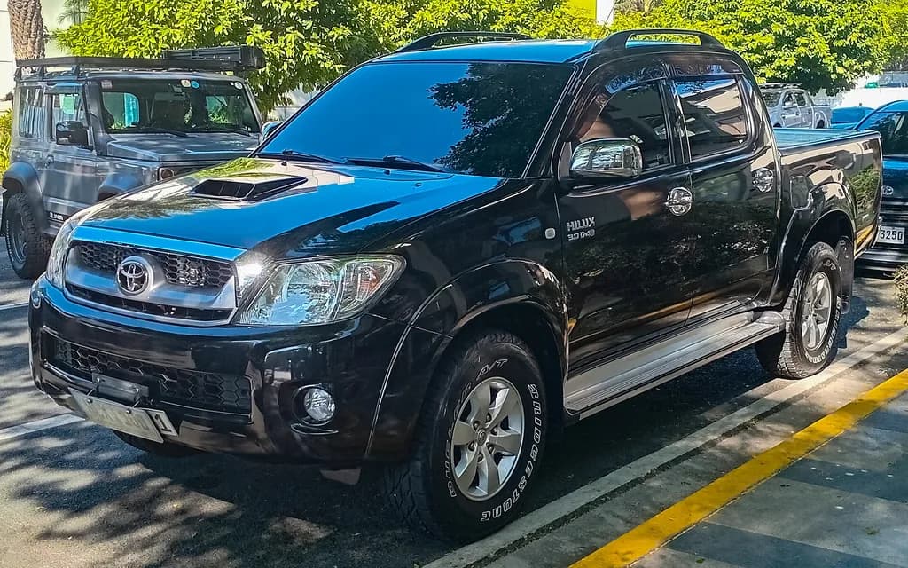 Toyota Hilux 2009 | Ethan Llamas | CC BY-SA 4.0 | commons.wikimedia.org