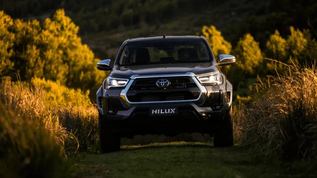 2027 Toyota Hilux Chassi 4x4 2.8 TDI Diesel Mec