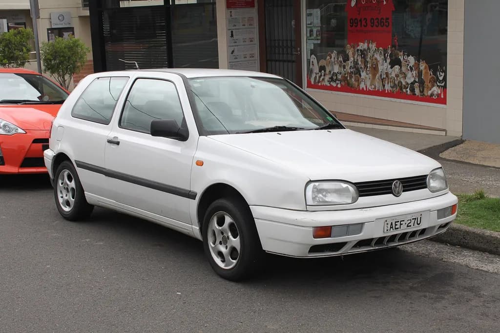 Volkswagen Golf 2001 | Jeremy from Sydney, Australia | CC BY 2.0 | commons.wikimedia.org