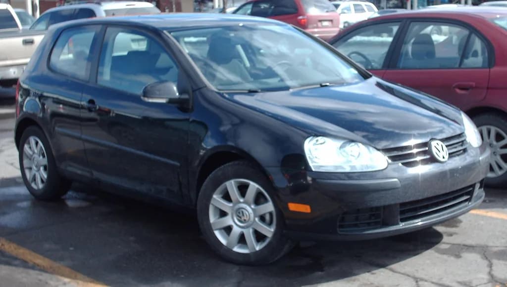Volkswagen Golf 2007 | Bull-Doser | Public domain | commons.wikimedia.org