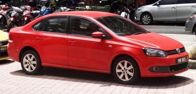 2015 Volkswagen Polo Sedan I Motion 1.6 Total Flex 4P