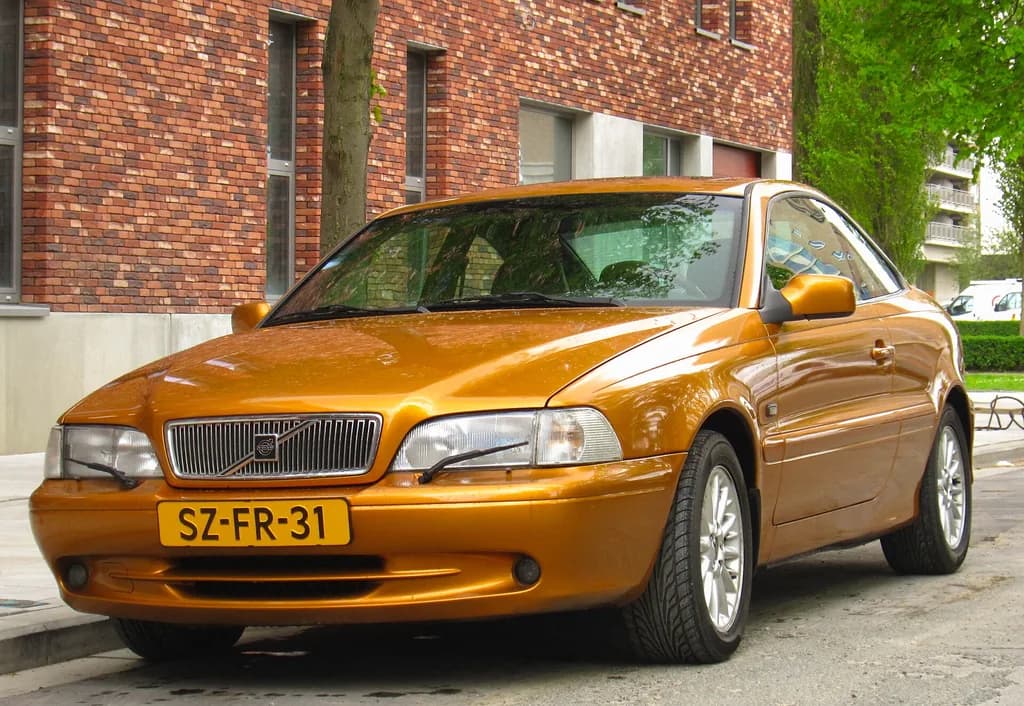 Volvo C70 2000 | Rutger van der Maar | CC BY 2.0 | commons.wikimedia.org
